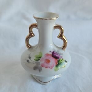 Vintage Elegant White Vase with Gold Accents
